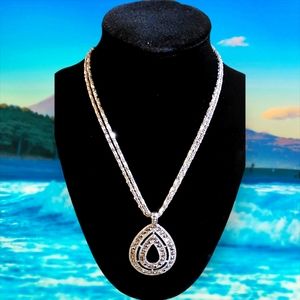 Double strand necklace
